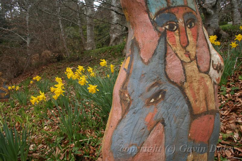 Daffodils and sculpture, Cloudehill Gardens IMG_6506.JPG